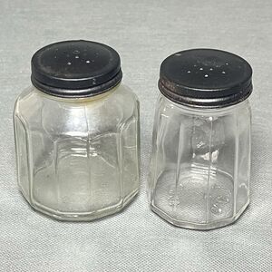 Vintage G. C. Co Paneled Clear Glass Black Metal Lid Salt & Pepper Shaker-UV